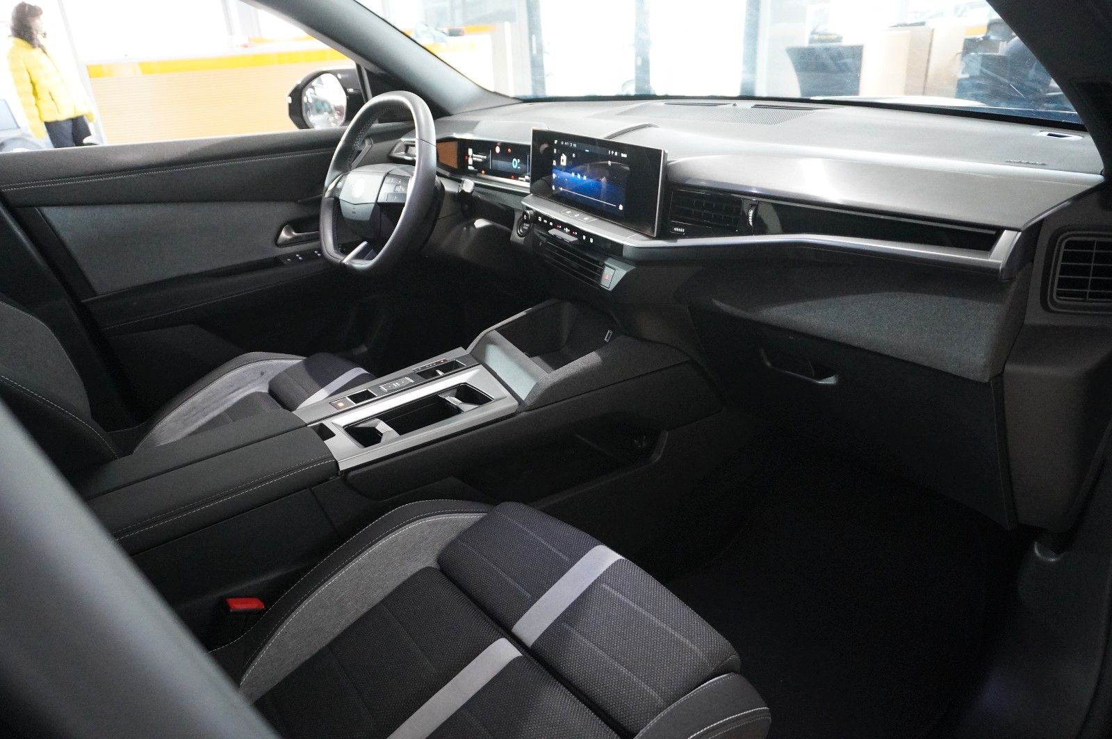 Fahrzeugabbildung Opel Grandland 1.2 48V HYBRID NAVI/LED/KAMERA/DAB+
