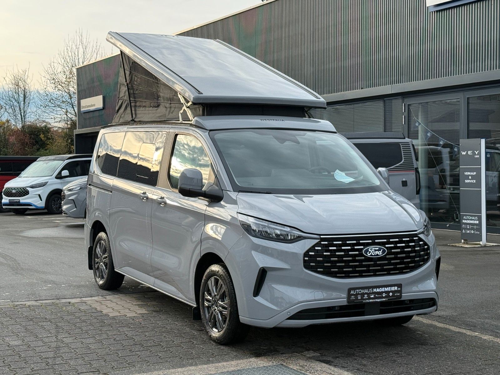 Vehicle details page 4 Vehicle image: Ford Nugget L1 Titanium | New Model V710