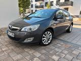 Opel J Lim. 5-trg. 150 Jahre. 1.4 Turbo - Opel Astra 150 jahre mit Benzin-Antrieb
