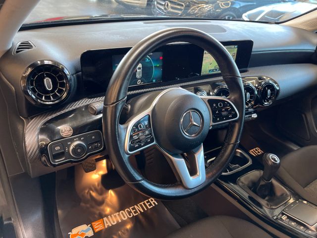 Mercedes-Benz A 180 d  *TACHODIGITAL*MBUX*NAVI*KAM*1.HAND*