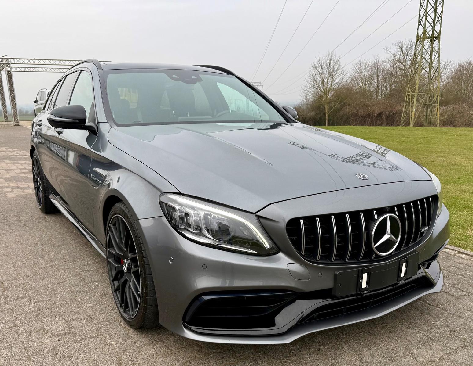 Mercedes-Benz C 63 S AMG T-Modell MB-100/Pano/AHK/Leder/S-Heft