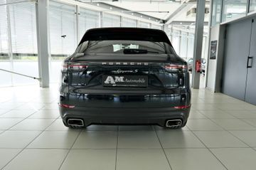 Porsche Cayenne - 5