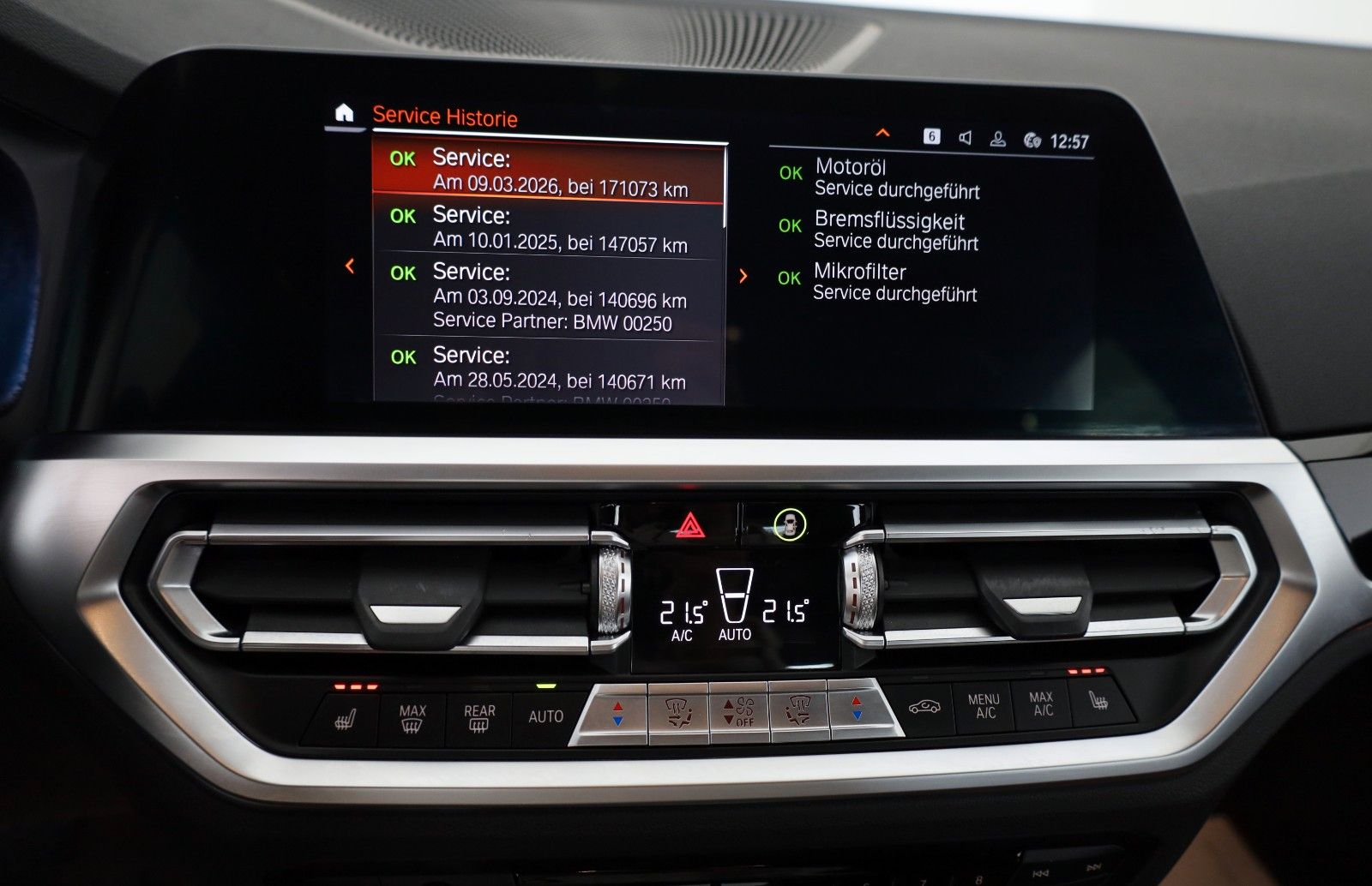 Fahrzeugabbildung BMW 318d Touring Sport Line,Leder,Navi,LED,HUD,AHK e