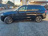 BMW X5 xDrive30d -M Soft Close  ACC LED H&K HUD 360 - Behindertengerechte BMW X5