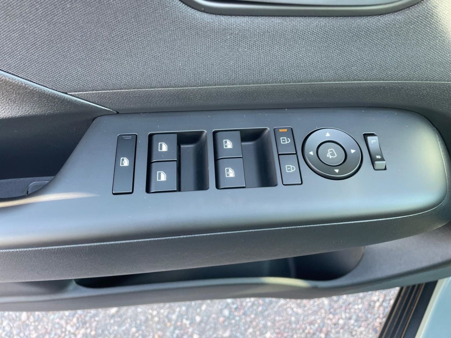 Fahrzeugabbildung Hyundai KONA 1.6 Hybrid Trend Lichtpaket Navigation LED