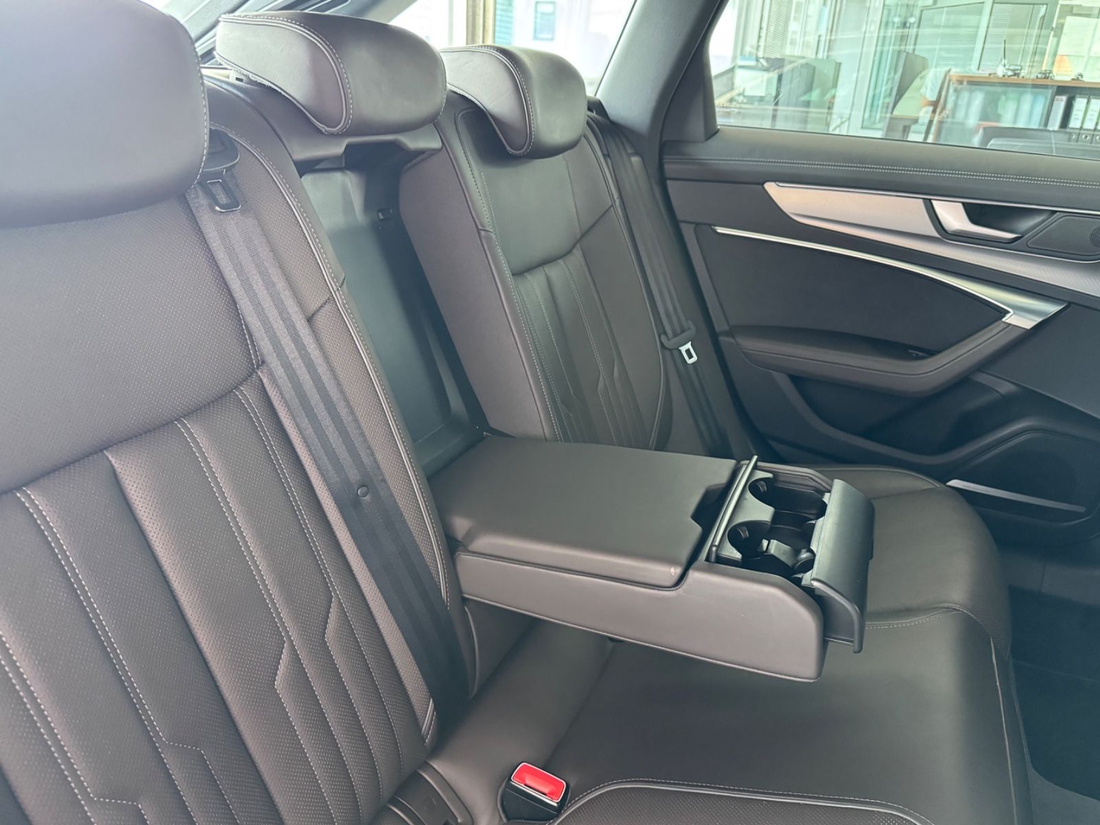 Fahrzeugabbildung Audi A6 50 TFSI e quattro design/LEDER/AHK/CARPLAY/1H