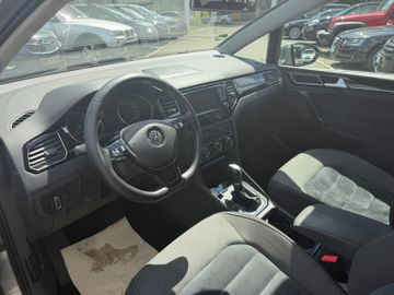 Volkswagen Golf - 11