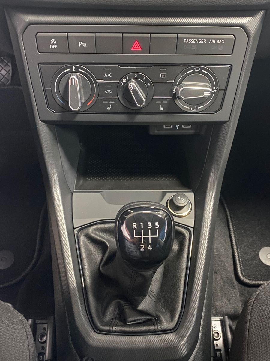 Fahrzeugabbildung Volkswagen T-Cross 1.0 TSI+Android+SITZHEIZUNG+PDC vo+hi+BC