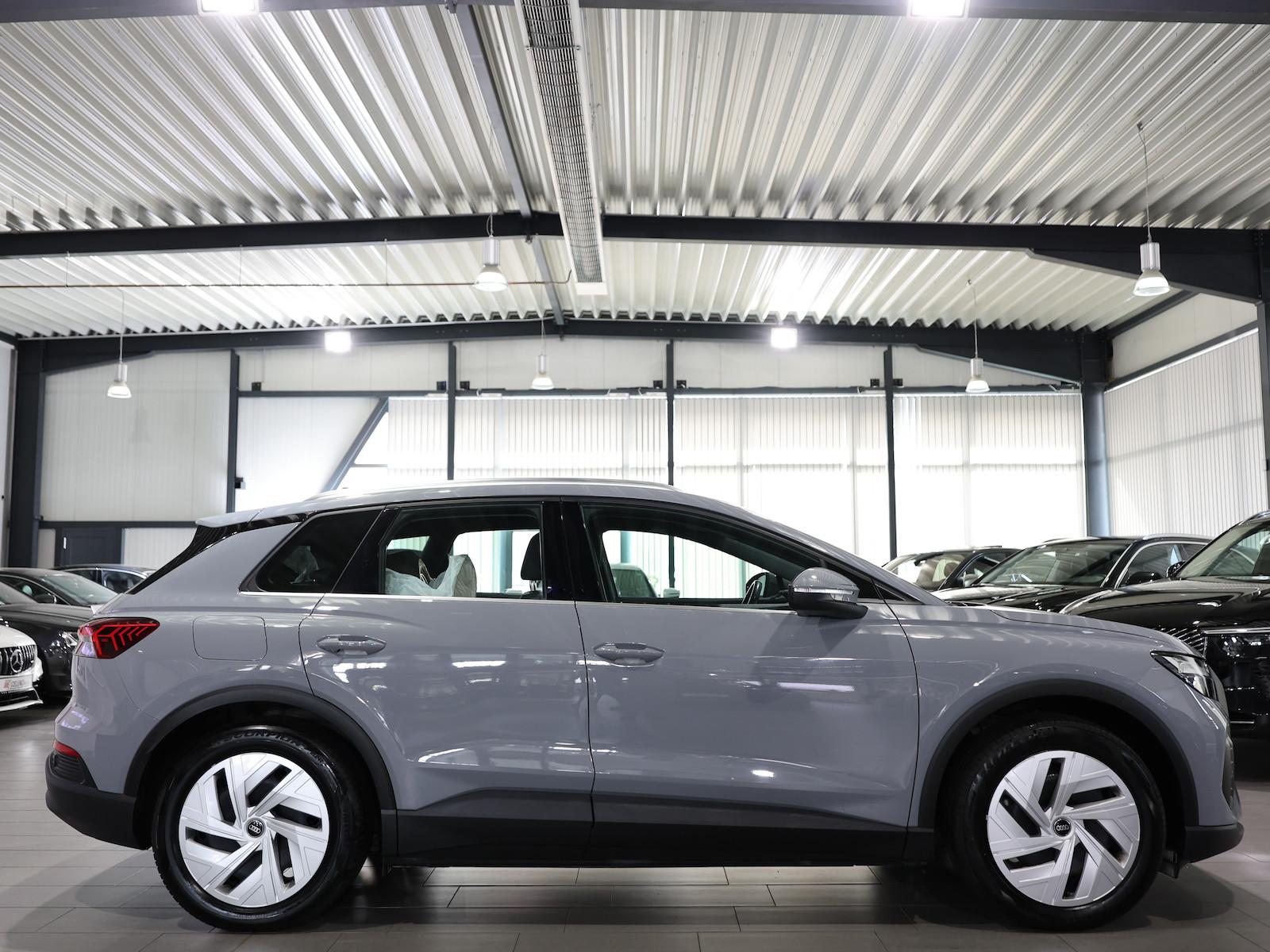 Audi Q4 40 GREY & BLACK / 95,4% / LED, KOMFORT, миниатюра 8