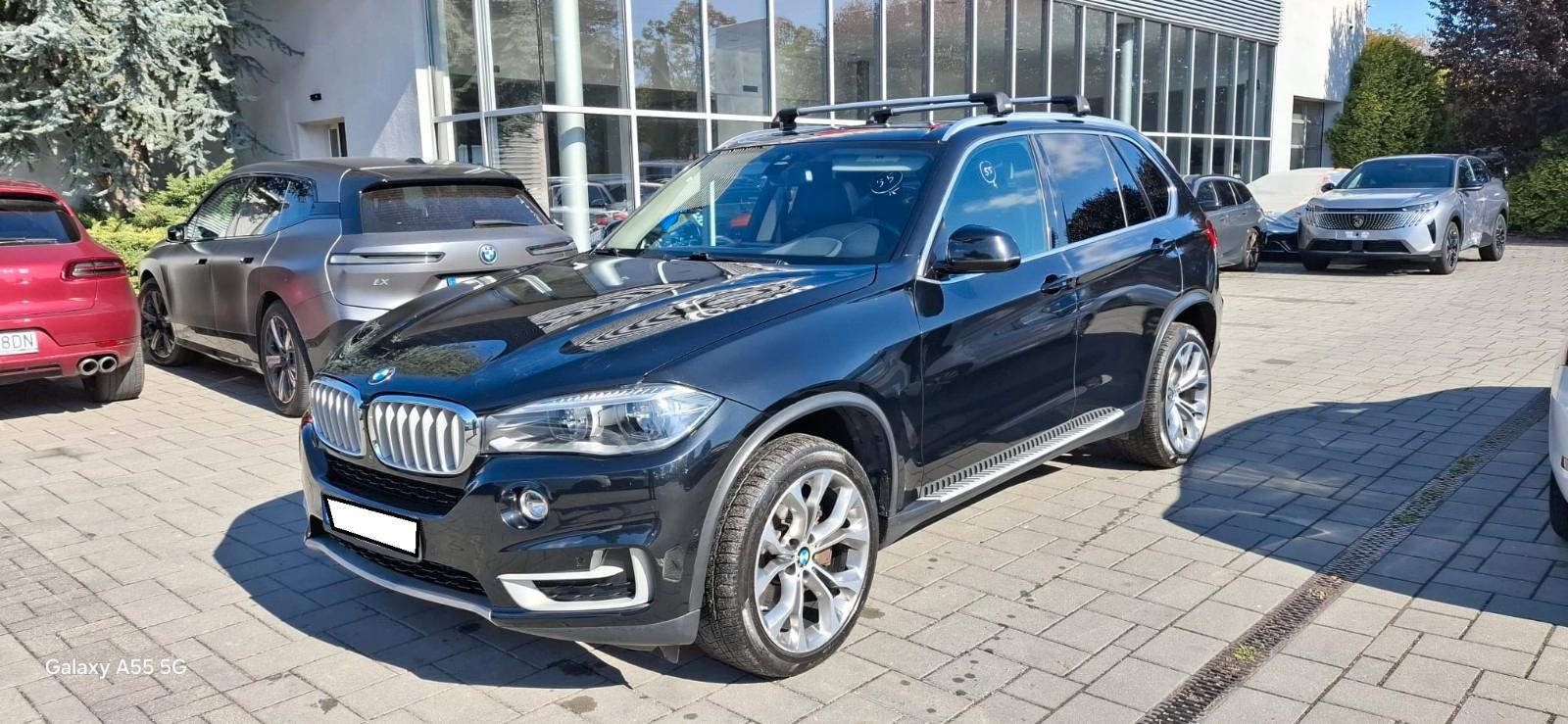 BMW X5 xDrive 50 330kw  A8
