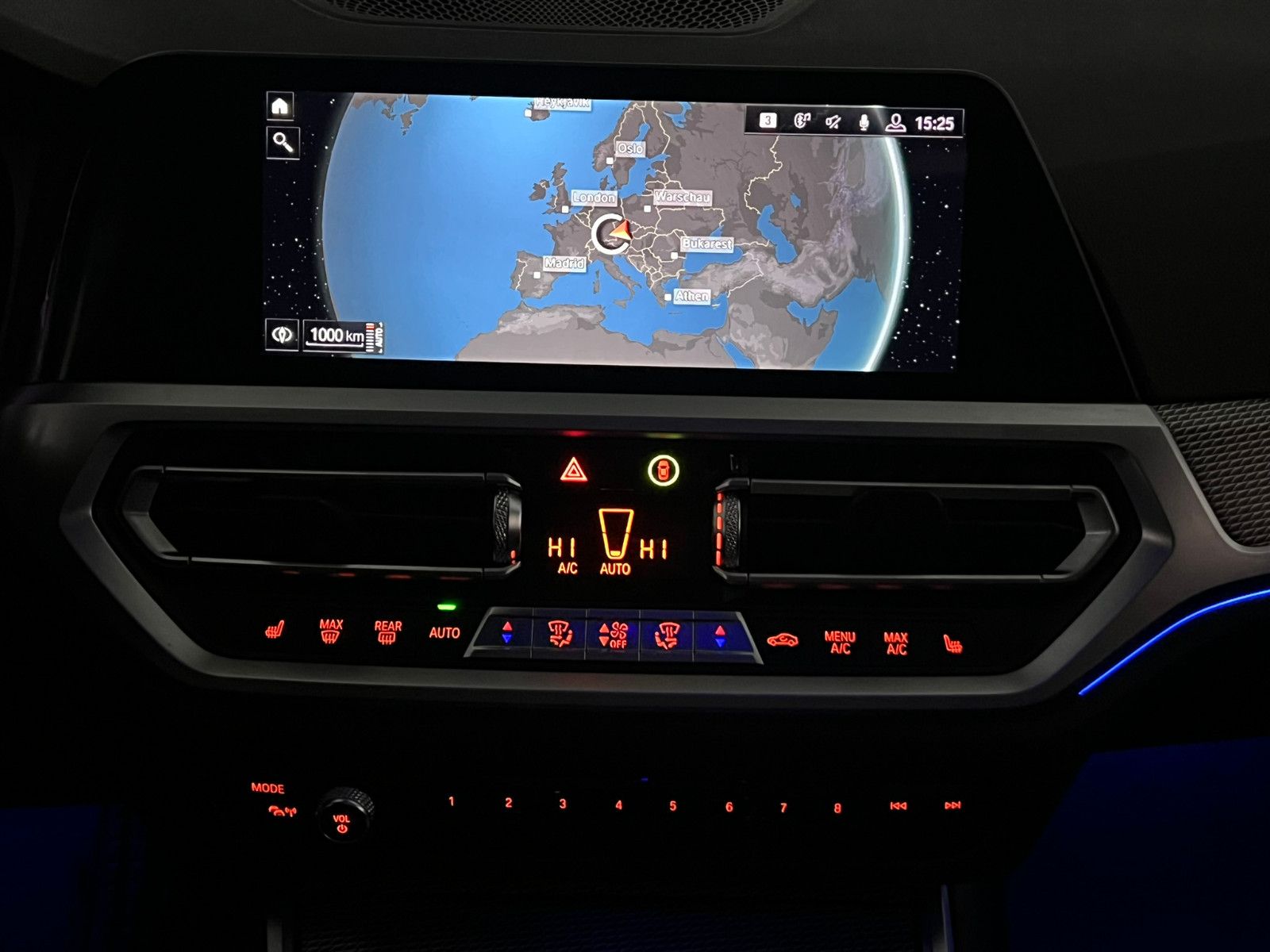 Fahrzeugabbildung BMW 330 i M Sport/LASER/eGSD/HuD/VRTL COCKPIT/DE FZG