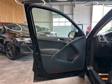 Volkswagen Tiguan *NAV*TEMPO*2-ZONEN*SitzHZ*PCD*TÜV 527*