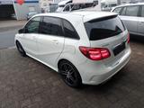 Mercedes-Benz B 250 AMG Line /LED/NAVI/7-G/PDC/SHZ/LEDER - Mercedes-Benz B 250 Gebrauchtwagen