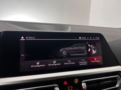 BMW M4 Competition / 510PS / SCHALENSITZE / CARBON/ BMW M4 Competition / 510PS / SCHALENSITZE / CARBON/