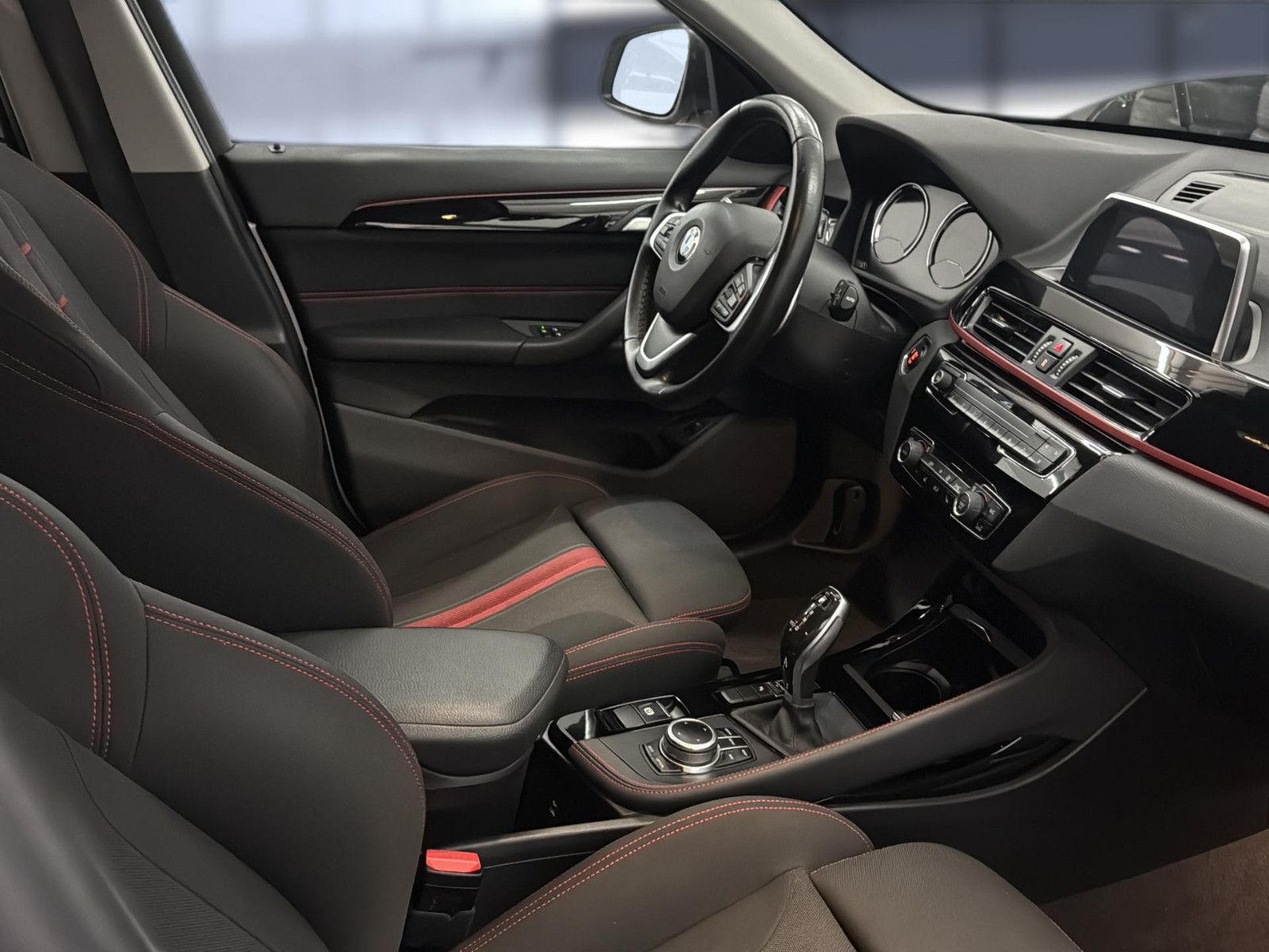 Fahrzeugabbildung BMW X1 sDrive 20 i Sport Line/ unfallfrei/ AHK