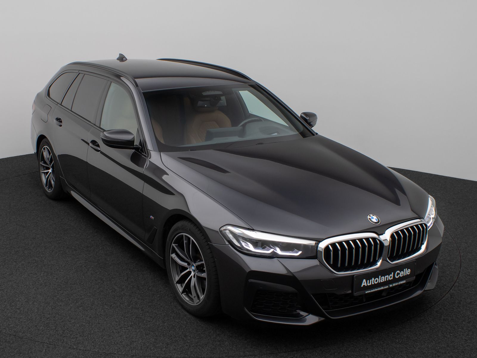 Fahrzeugabbildung BMW 520d xD M Sport Kamera HUD DAB Stop&Go Alarm AHK