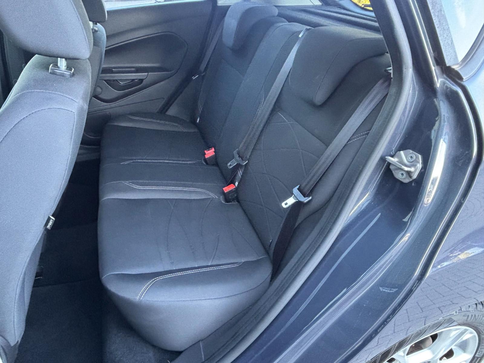 Ford Fiesta 2013 — photo 20