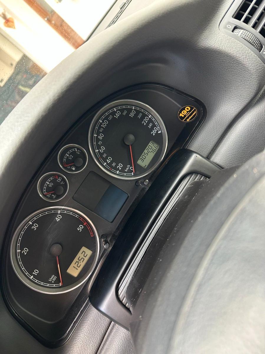 Volkswagen Passat 2004 — photo 13