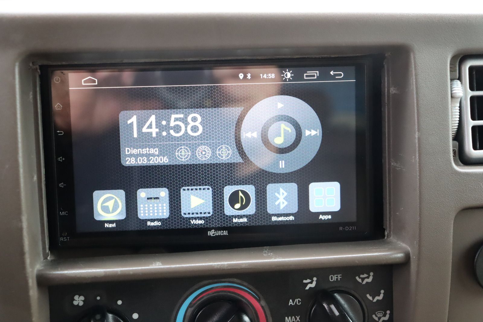 Fahrzeugabbildung Ford Excursion * HU/AU 02.26 * Sitzhzg. * Rückfahrk.