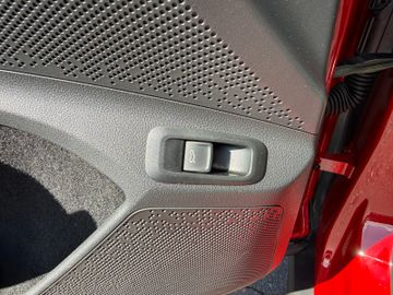 Skoda Enyaq 85 Loft+WP+AHK+LED+NAVi+Batt.-Zertifikat
