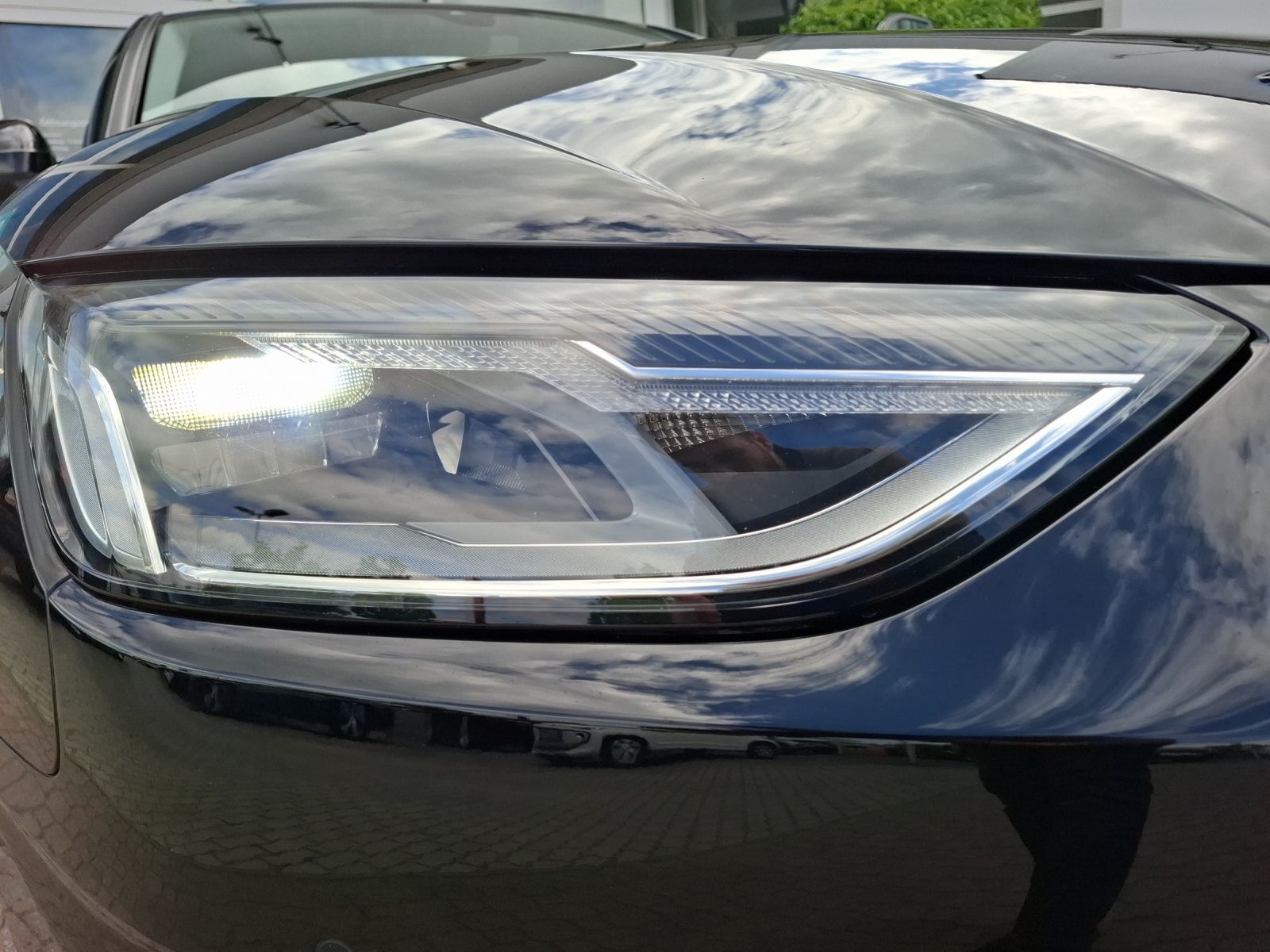 Fahrzeugabbildung Audi A4 Avant 35 TFSI S-tronic Navi GRA PDC SH LM