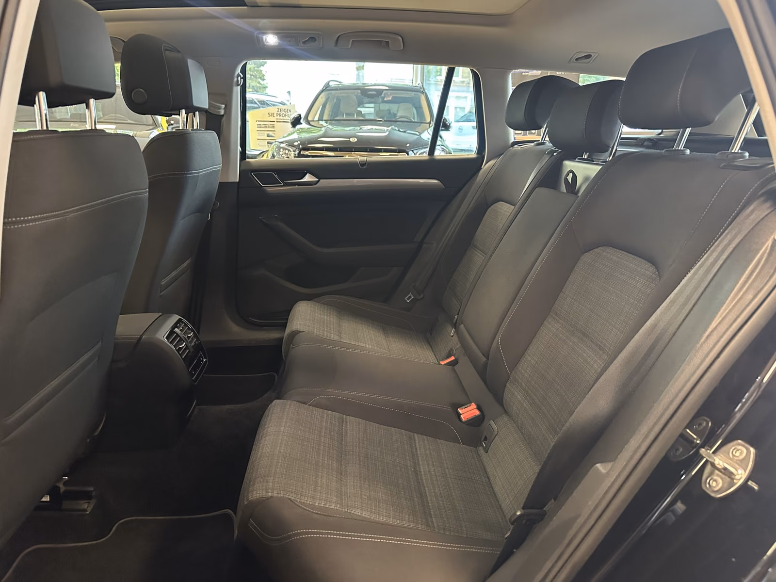 Volkswagen Passat 4Motion*2,0TDI*Pano*ACC*AHK*Massage*1Hand, миниатюра 14
