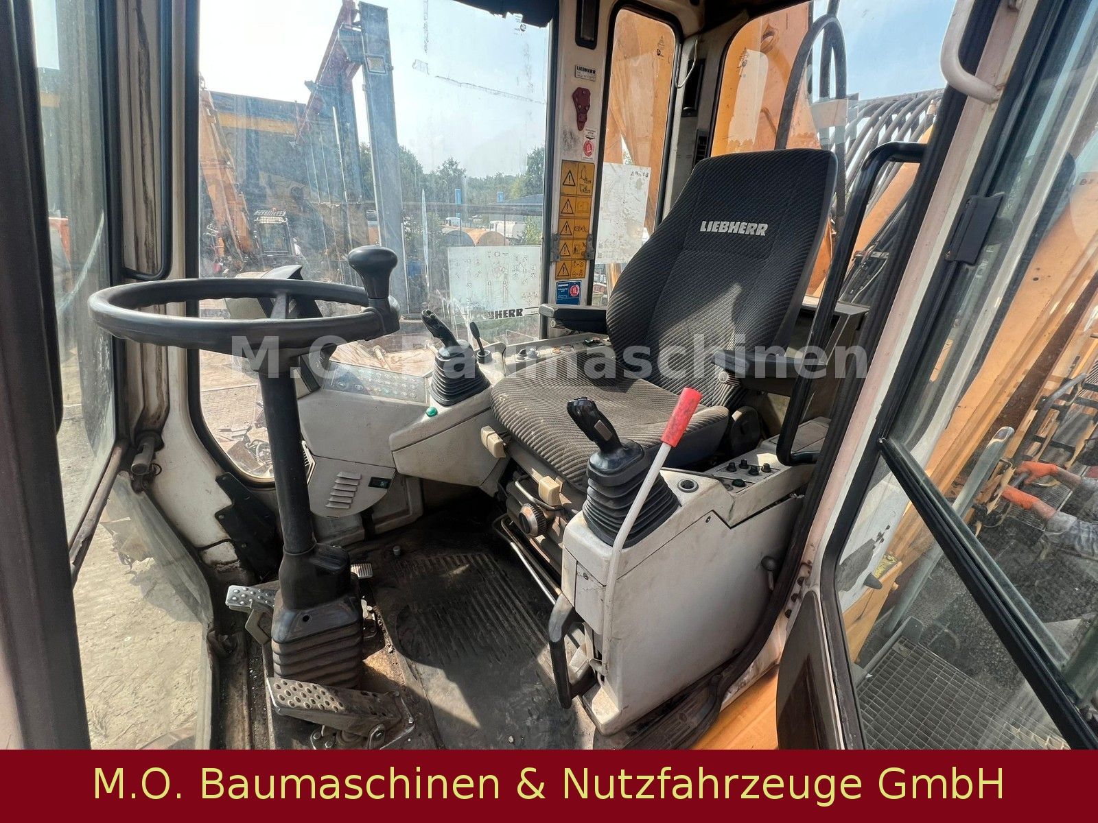 Fahrzeugabbildung Liebherr A954B Litronic / Hochf. Kabine /
