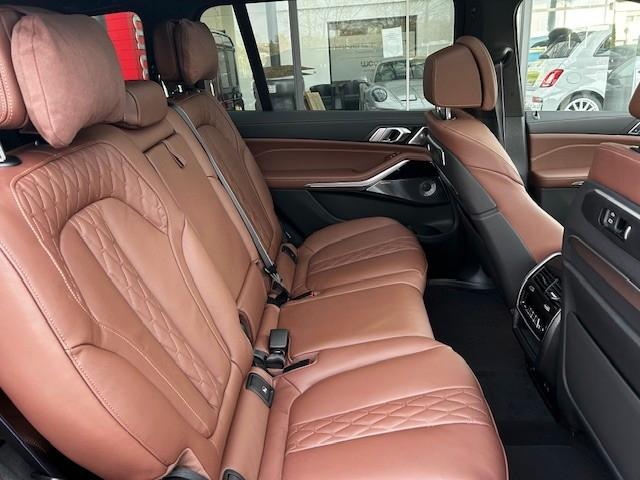 BMW X7 40d / BRITISH RACING GREEN, BROWN, B&W, FULL! – 14