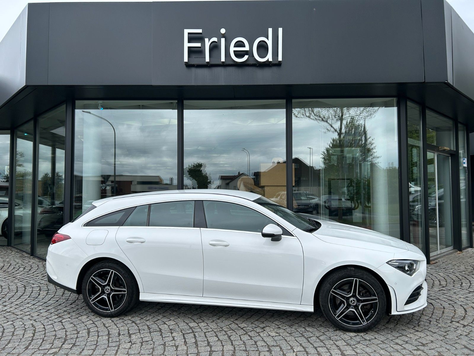 Mercedes-Benz CLA 250e Shooting Brake AMG,AMBIENTE,LED,Easy, imagem 2