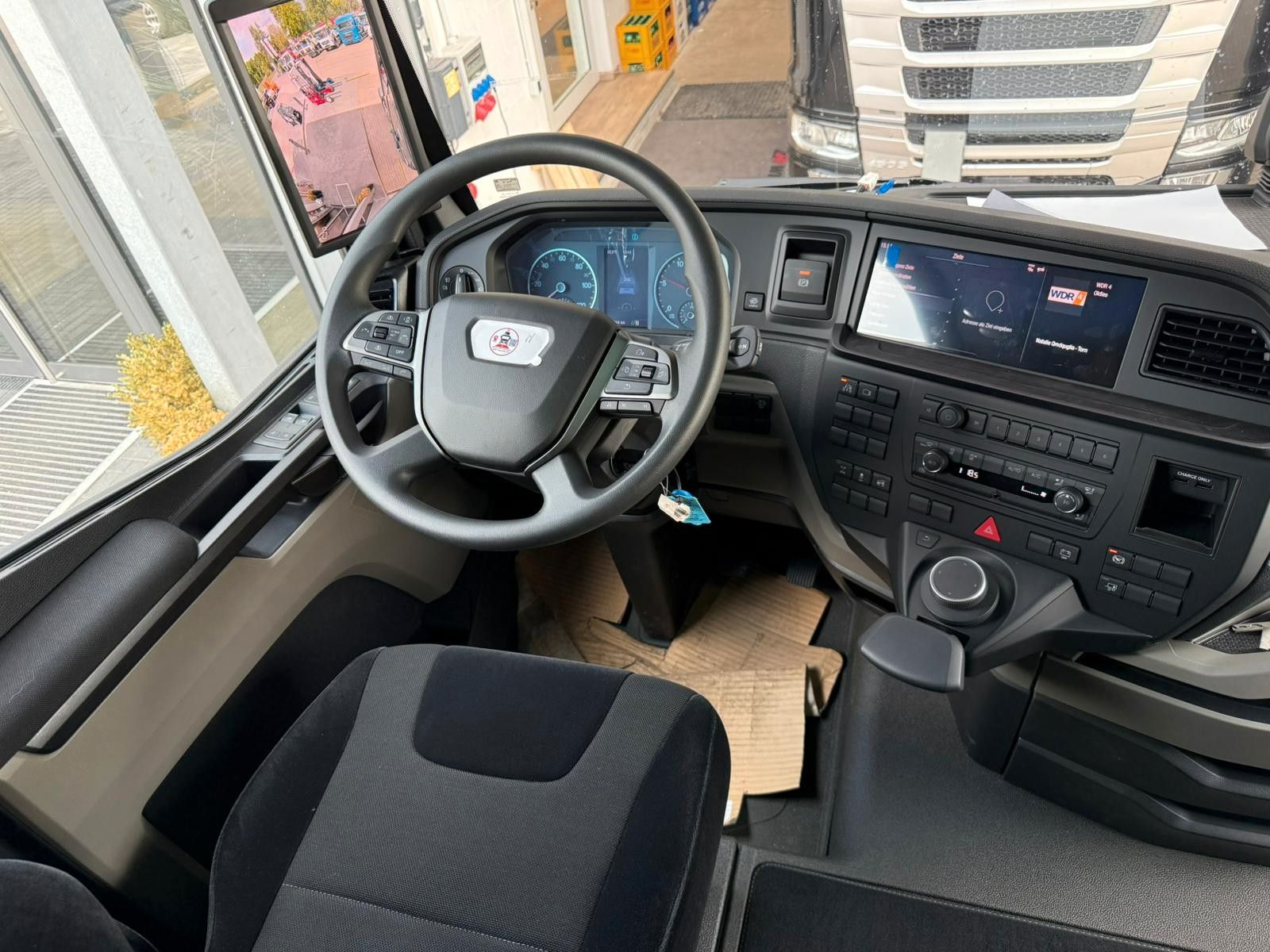 Fahrzeugabbildung MAN TGX 18.520  - Mirror Cam