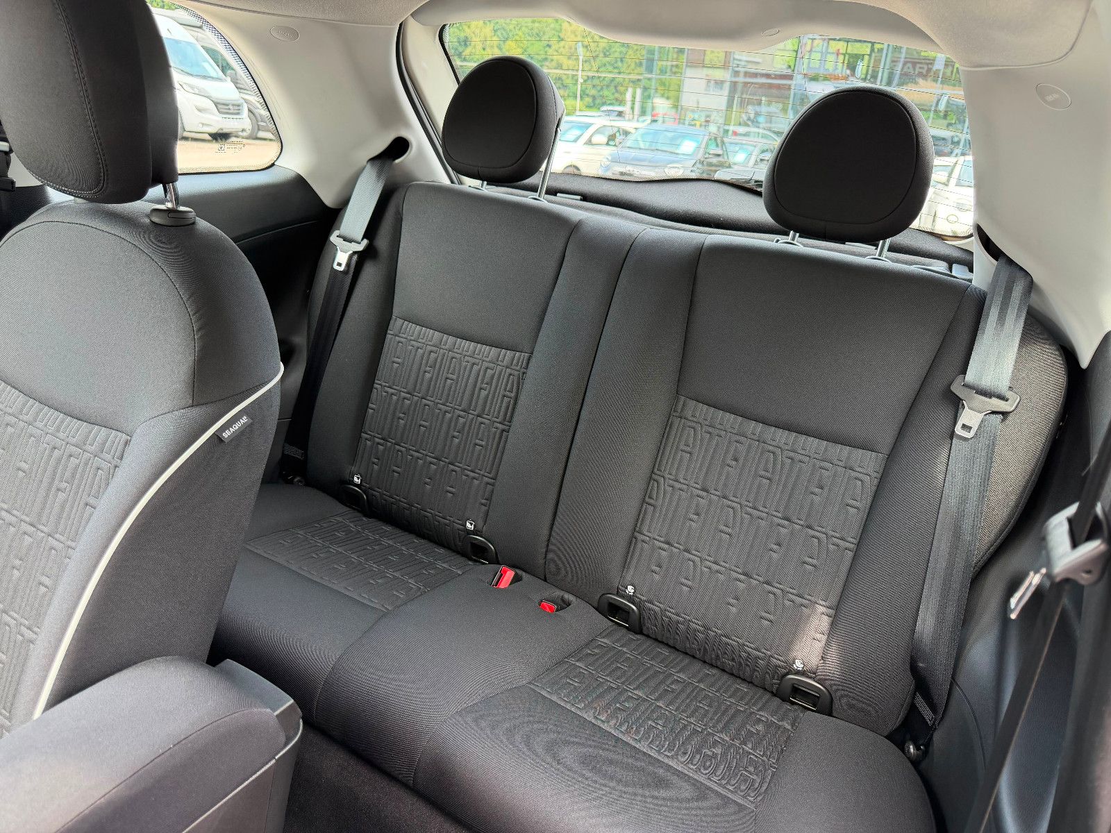 Fahrzeugabbildung Fiat 500 1.0 Hybrid FireFly 48 kW Icon