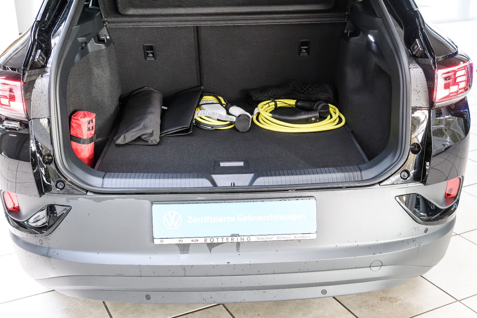 Fahrzeugabbildung Volkswagen ID.4 Pro IQ-LED+NAVI+ACC+WÄRMEPUMPE+SHZ