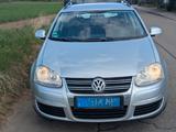 Volkswagen Golf 1.9 TDI DSG *Tüv Neu* SEHR GEFRAGT *NAVI* - Volkswagen Golf mit Diesel-Antrieb: Kombi, 1.9