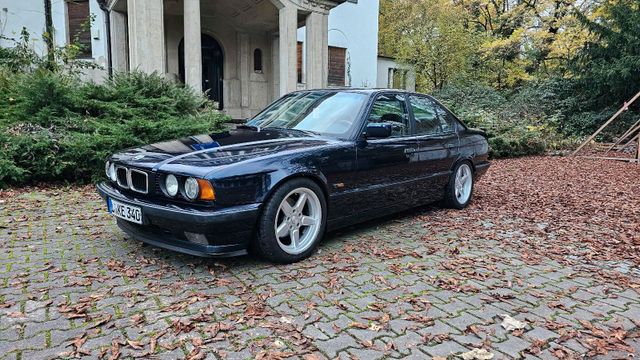 BMW E34 525i