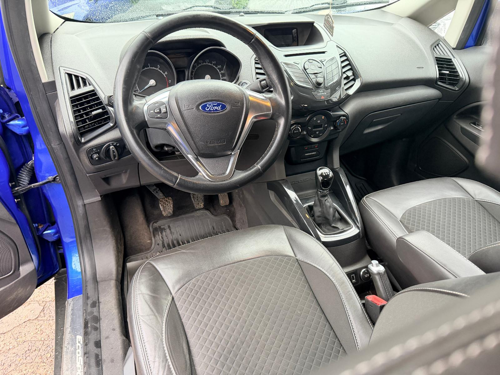 Ford EcoSport 2015 — photo 9