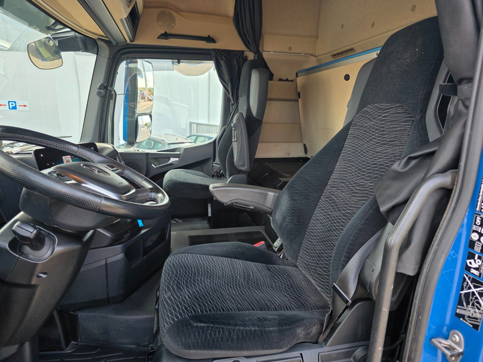 Fahrzeugabbildung Mercedes-Benz Actros 1853 LS Hydraulik Öl-Retarder Standklima