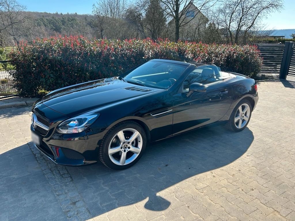 Image of Mercedes-Benz SLC 180