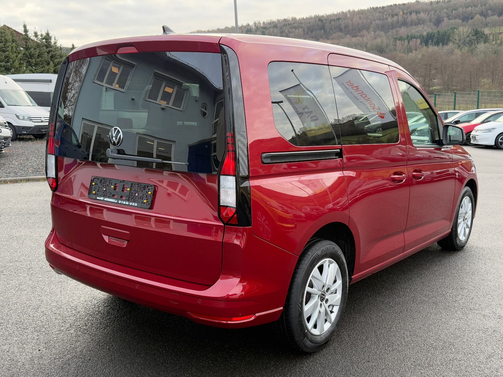 Fahrzeugabbildung Volkswagen Caddy Life TDI DSG DAB GRA Navi SHZ PDC Vorb.AHK