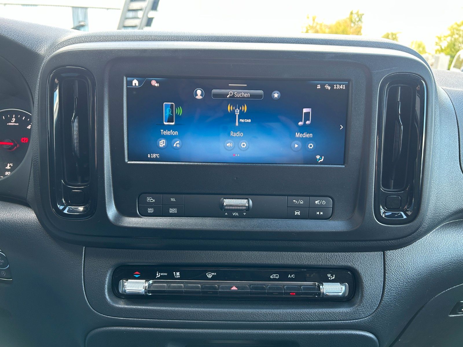 Fahrzeugabbildung Mercedes-Benz Vito 116 CDI 9G AHK2,5to Klima LED Kamera