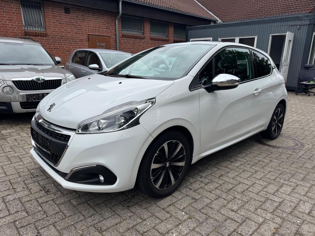 Peugeot 208 Allure/PANO/KAMERA/NAVI/BT/SZH/TEMP/PDC