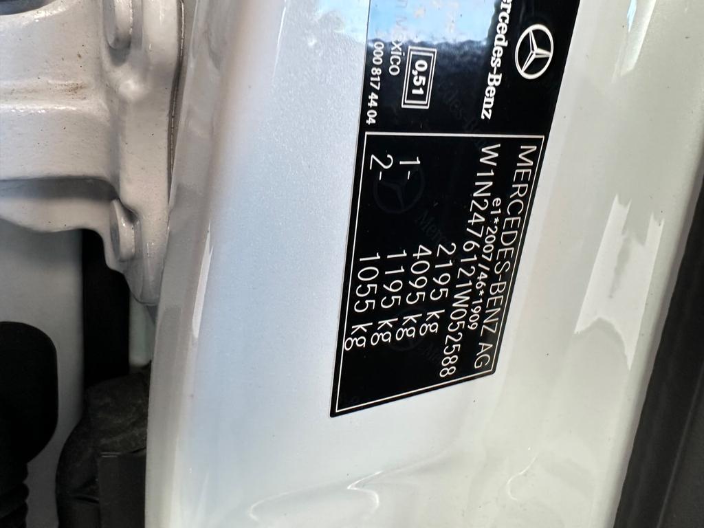 Mercedes-Benz GLB 200