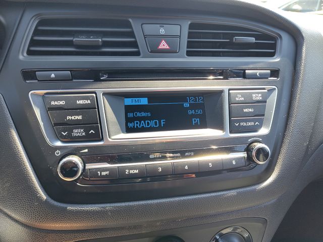 Hyundai i20 Sport Klima Sitz- und Lenkradheizung