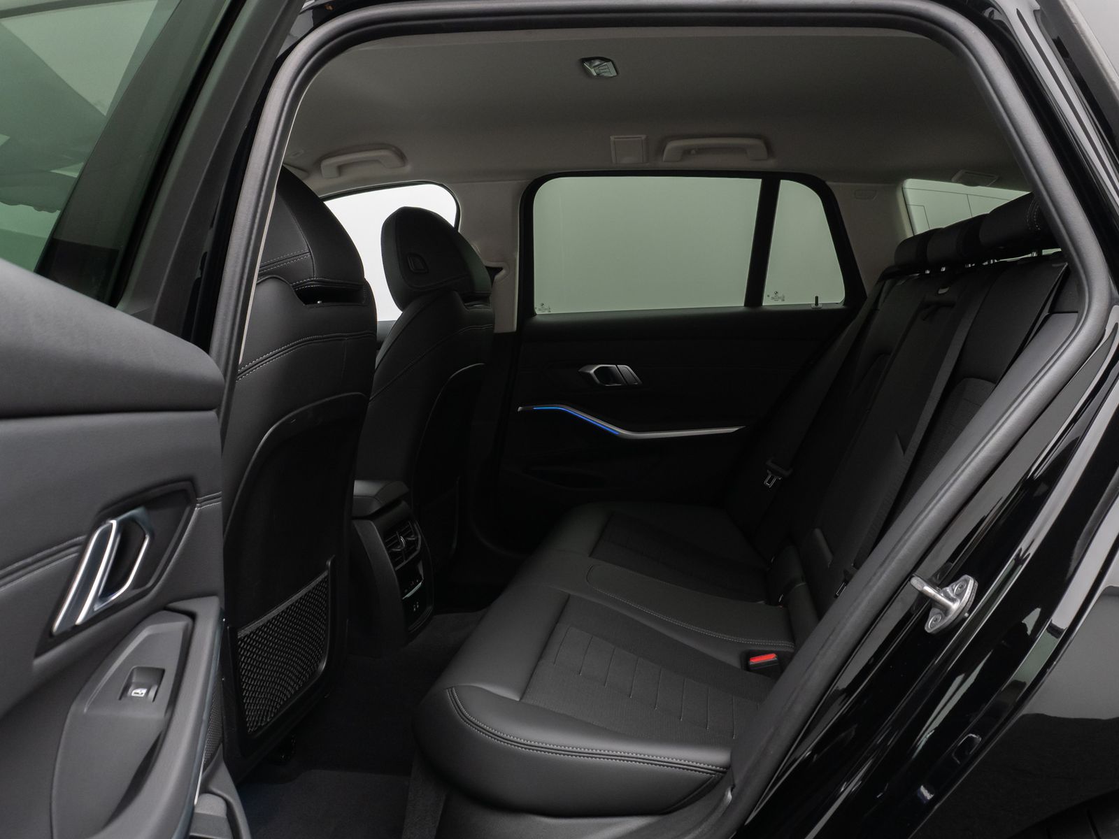 Fahrzeugabbildung BMW 320d Sport Line Laser DAB CockPitPro PDC Komfort