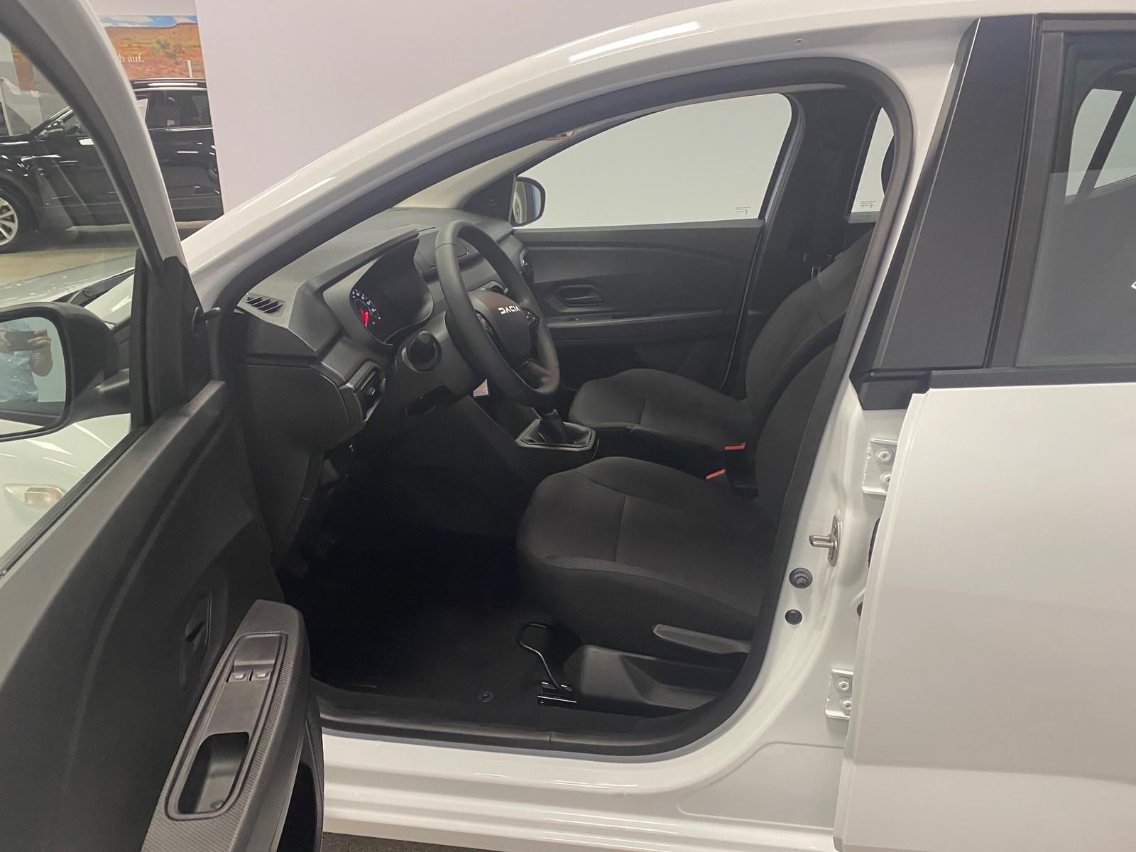 Fahrzeugabbildung Dacia Sandero 1.0 SCe KAT Essential KLIMA+PDC+LED