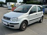 Fiat Panda 1.2 8V Dynamic WENIG KM*TÜV 05.2026 - Fiat Panda Gebrauchtwagen in Stuttgart