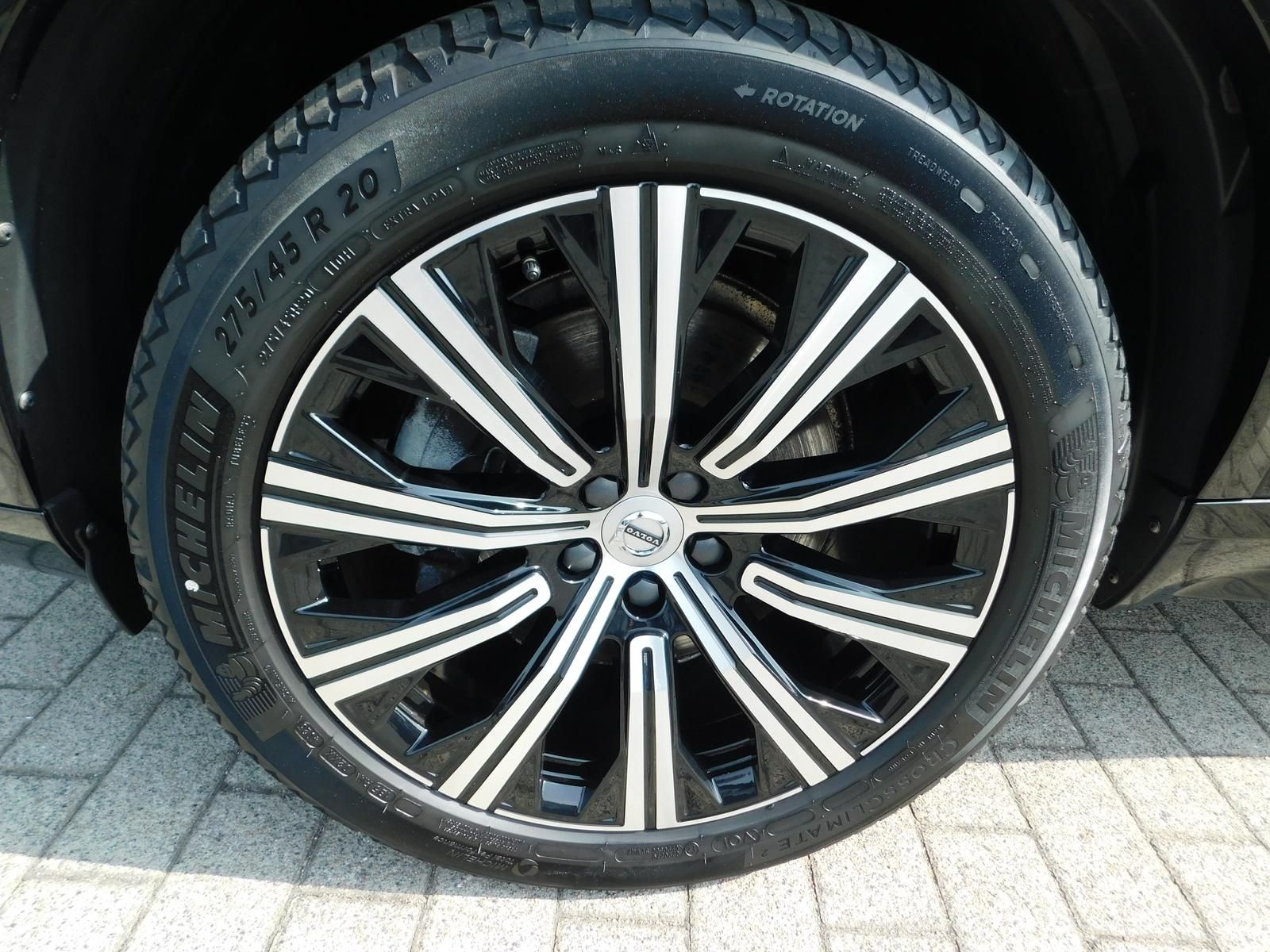 Fahrzeugabbildung Volvo XC90 B5 D Plus Bright