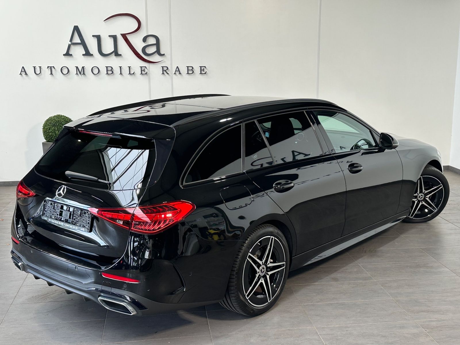 Fahrzeugabbildung Mercedes-Benz C 220 d T AMG-Line Night-Paket NAV+LED+KAM