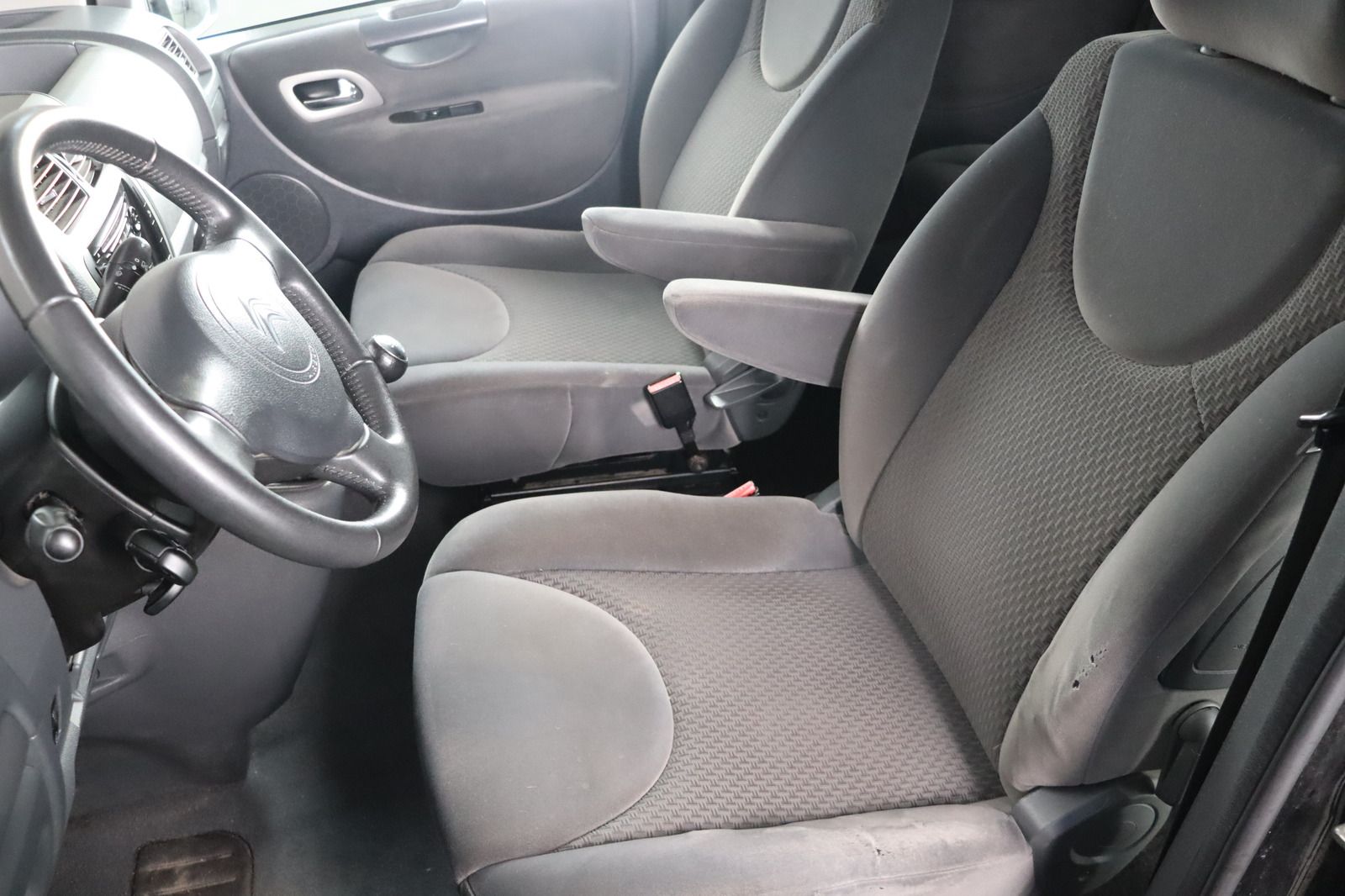 Fahrzeugabbildung Citroën Jumpy L2 2.0 HDI 125 FAP Exclusive 8-Sitzer