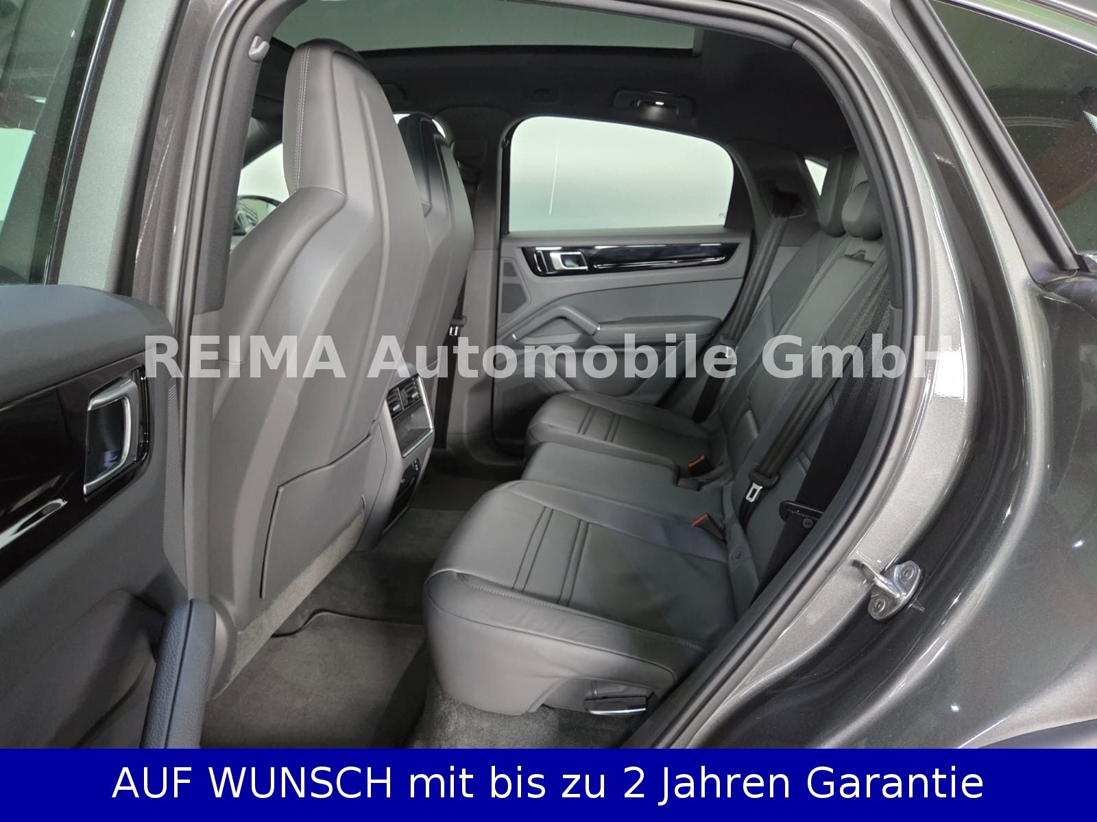 Fahrzeugabbildung Porsche Cayenne Coupe 3,0 E-Hybrid, Pano, 360°, LED