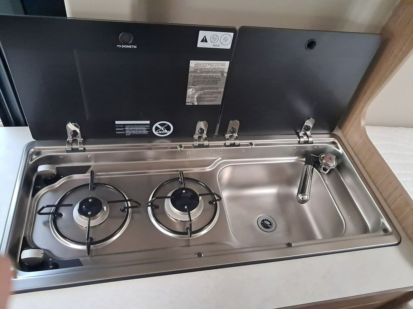 Fahrzeugabbildung Carado Clever CV E 600 RK, Markise, Tempomat, Radio